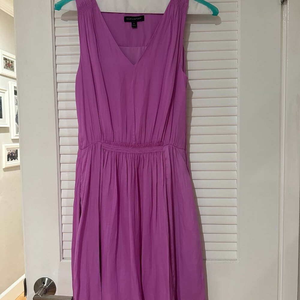 Banana Republic Magenta Orchid Pleated V-Neck Fit & Flare Dress w/Pockets Size 6
